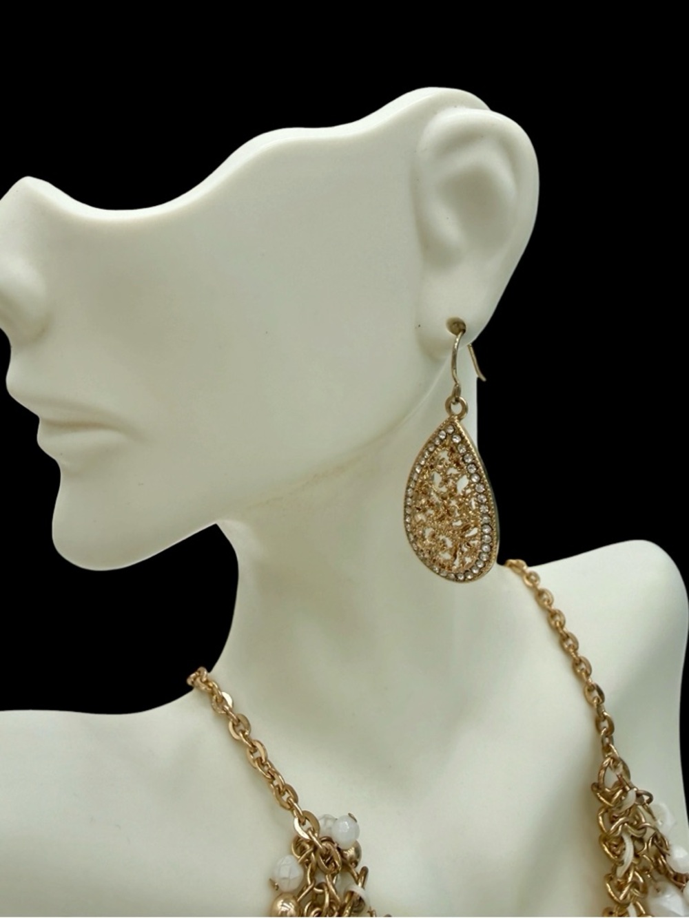 Vintage Filigree Gold Statement Necklace and Earrings Coordinated Set - Picture 3 of 10
